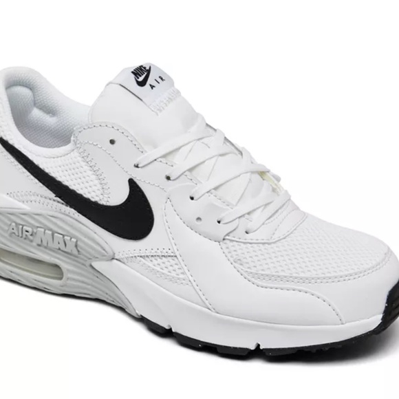 Nike Shoes - Women's Nike Air Max Excee Size: 7.5